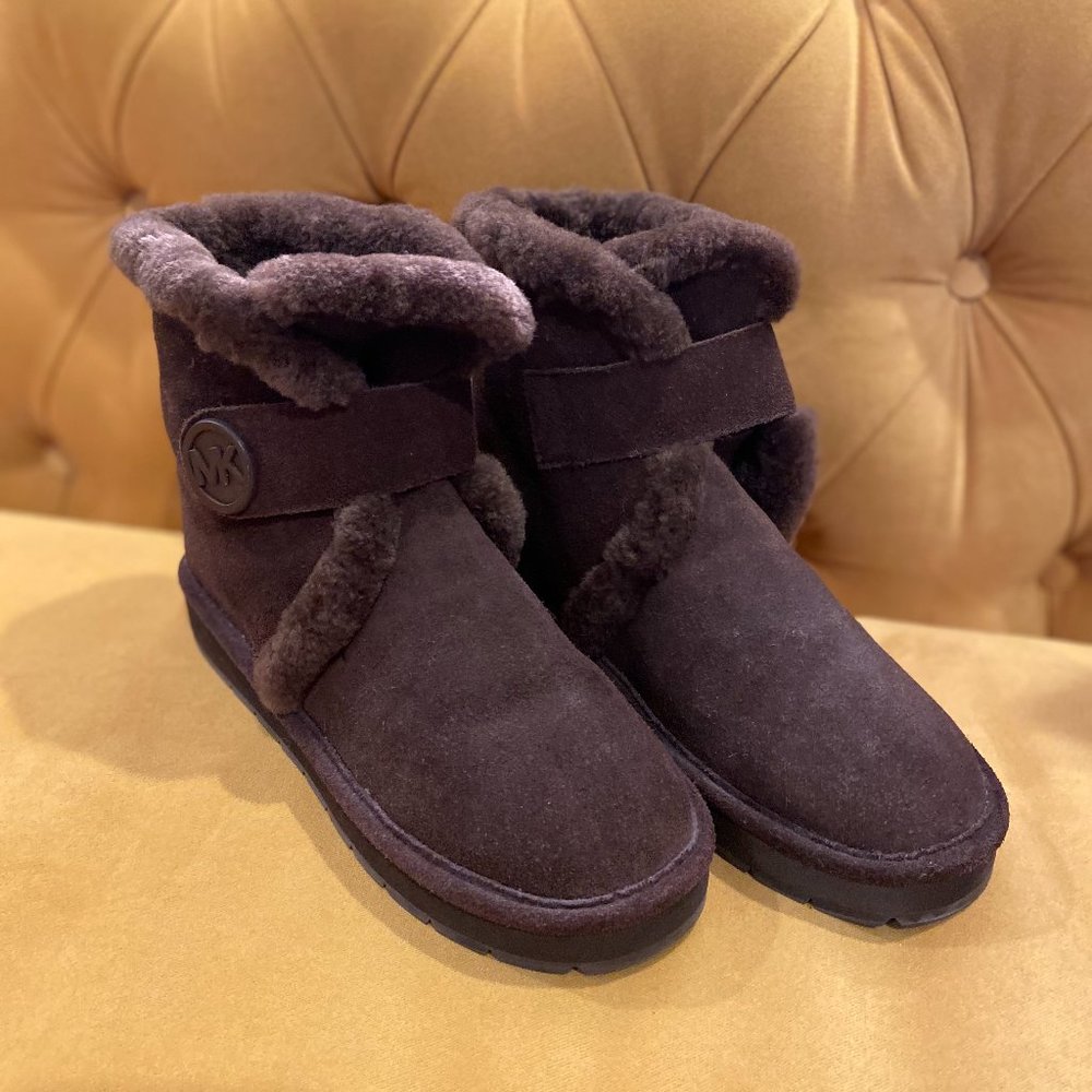 Michael Kors Faux fur lined boots Size 8